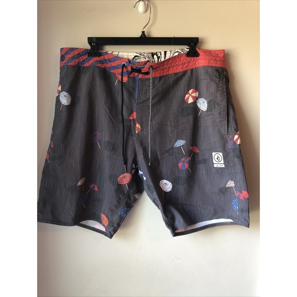 Volcom Mens Swim Trunks Size 36 Grey Beach Umbrella Print Vacation Resortwear